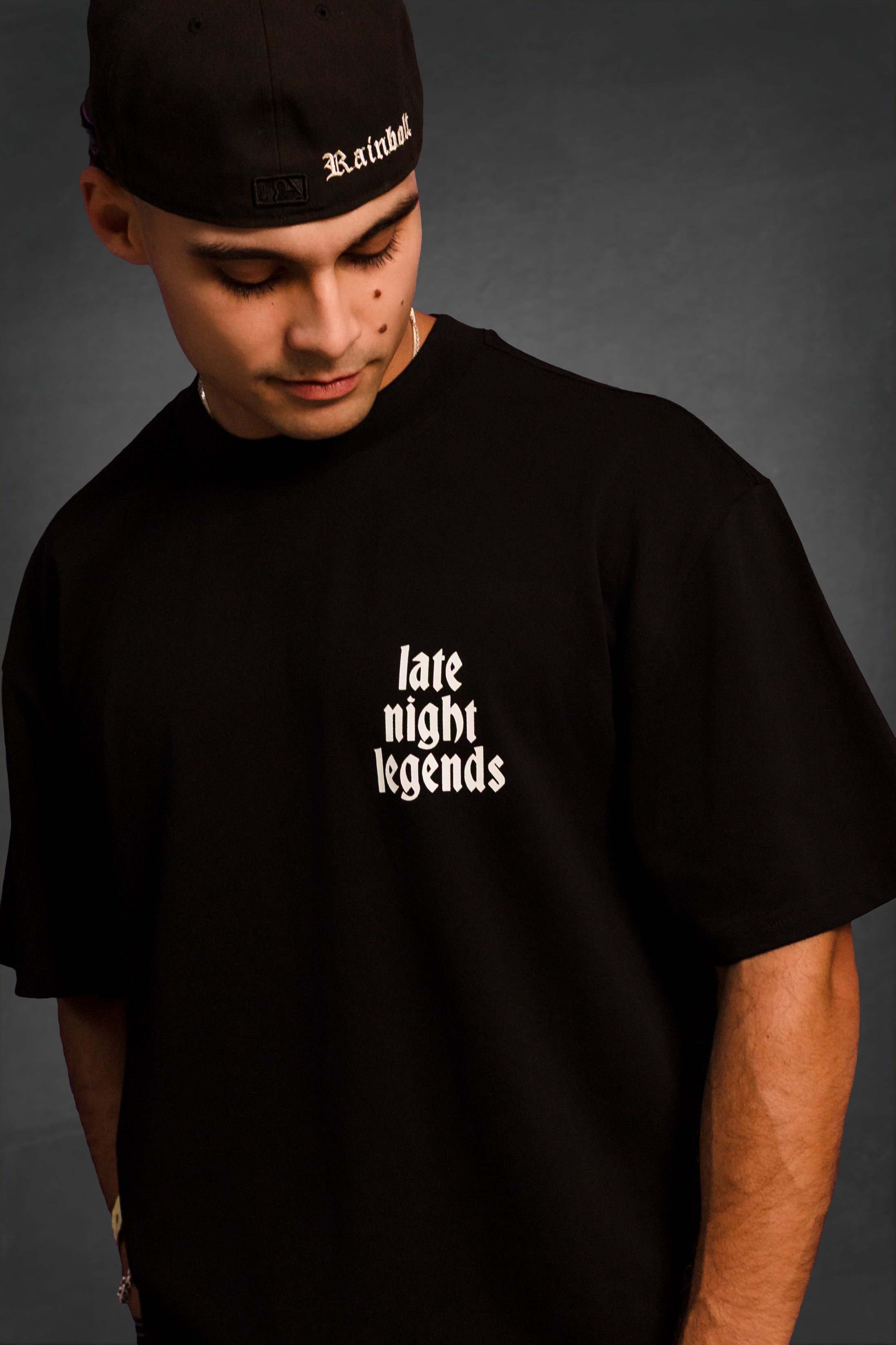 LATE NIGHT LEGENDS OVERSIZED TEE (BLACK)